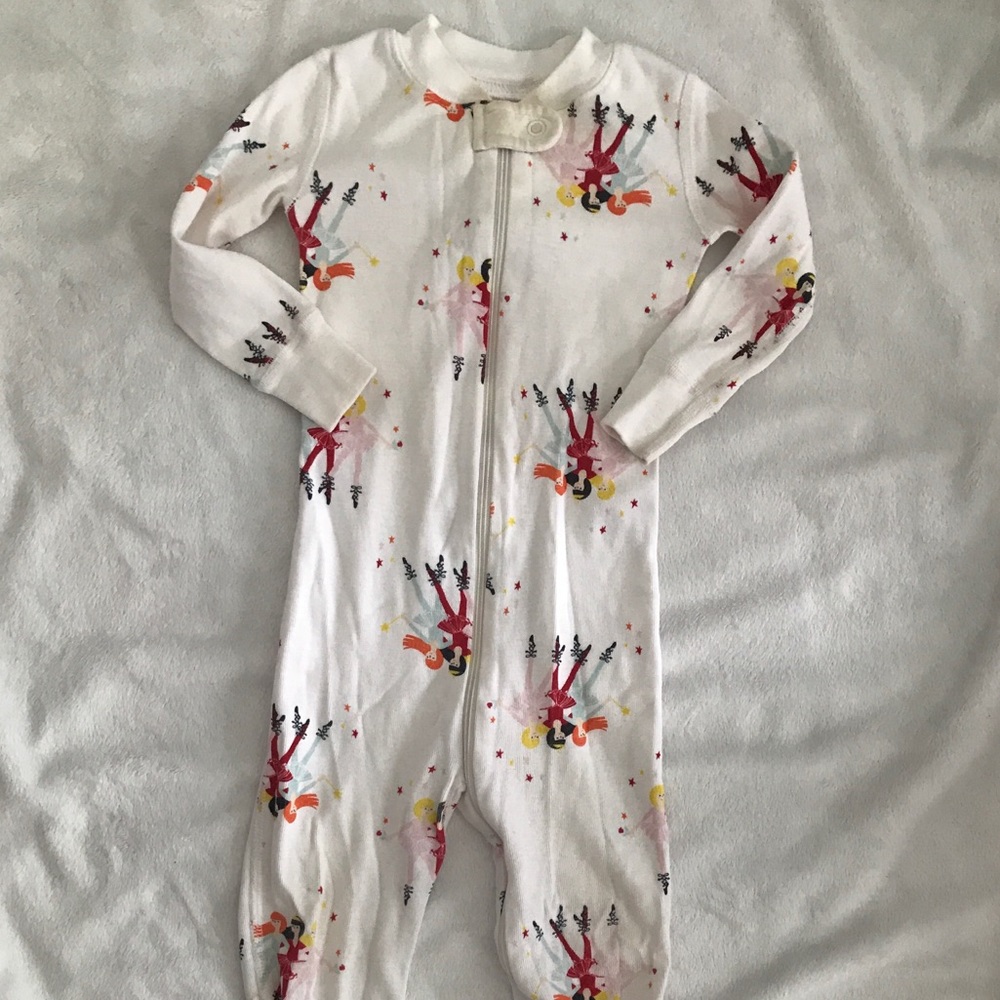 *LAST CHANCE* Hanna Andersson Footie PJs 12-18m
